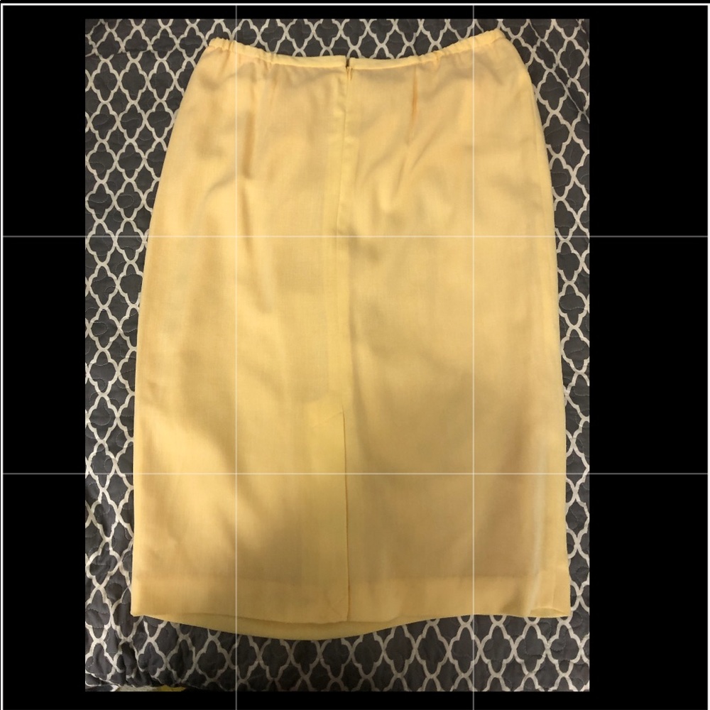 two piece - Picture 5 of 7